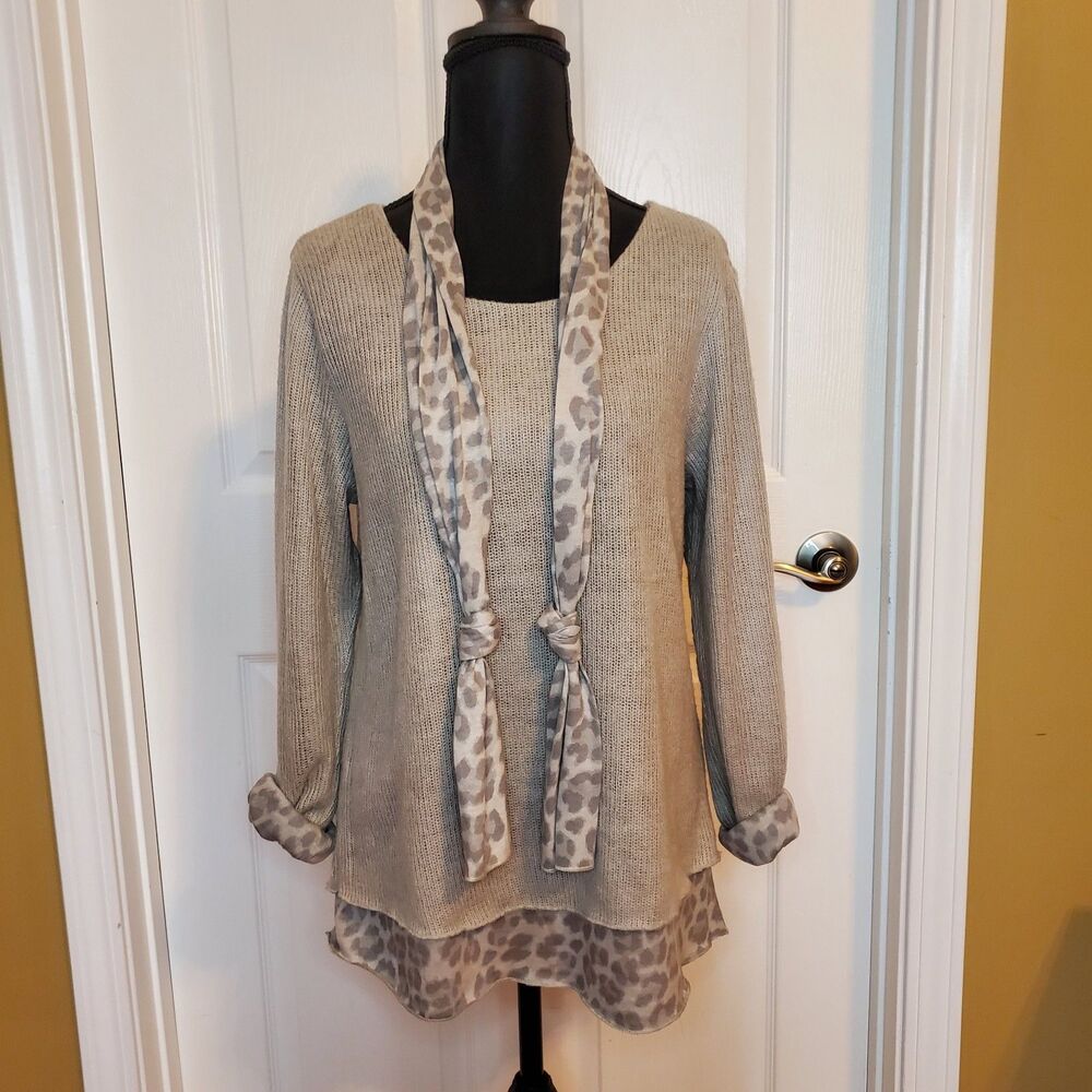 Flora Ashley Gray Sweater Top w/ Animal Print Underlay & Scarf Size MEDIUM